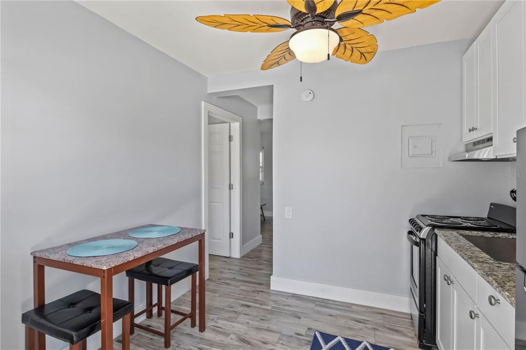 На продажу: $3,450,000 (0 спален, 0 ванн, 7400 Квадратных фут)