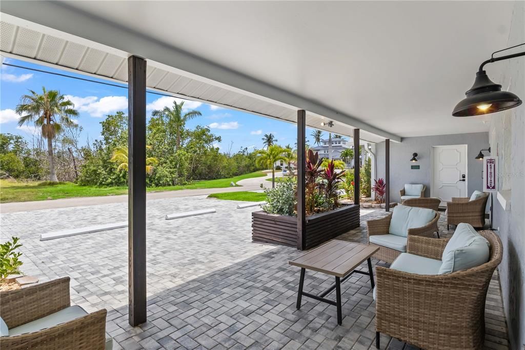 На продажу: $3,450,000 (0 спален, 0 ванн, 7400 Квадратных фут)