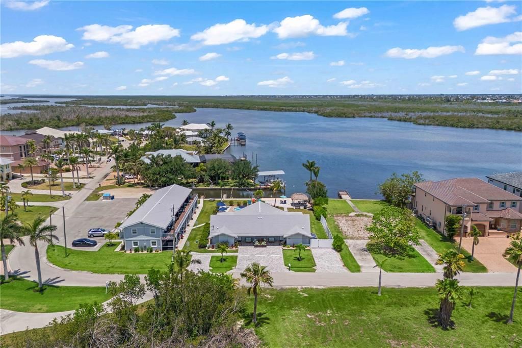 На продажу: $3,450,000 (0 спален, 0 ванн, 7400 Квадратных фут)