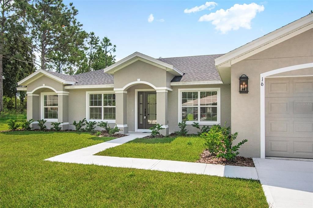 合同活跃: $419,900 (3 贝兹, 2 浴室, 2208 平方英尺)