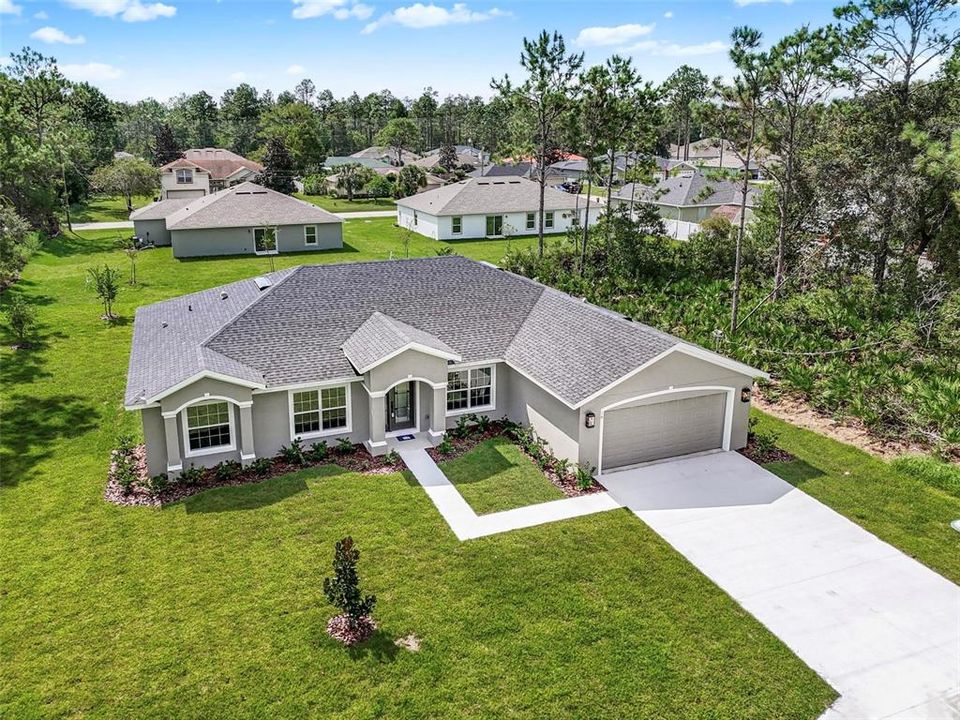 合同活跃: $419,900 (3 贝兹, 2 浴室, 2208 平方英尺)