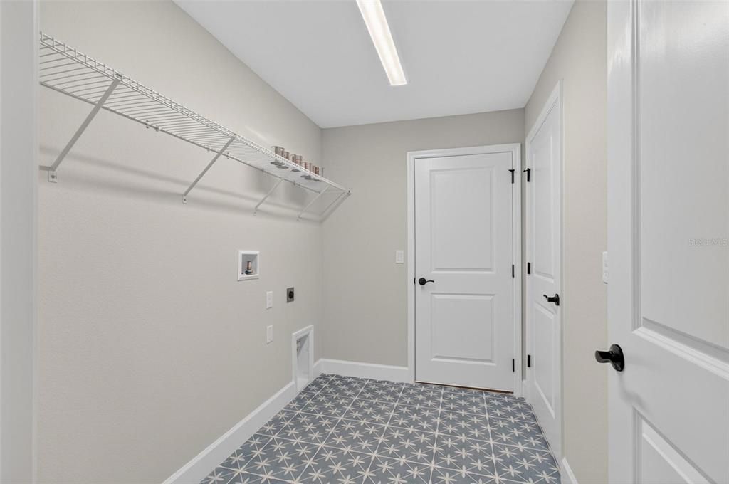 合同活跃: $419,900 (3 贝兹, 2 浴室, 2208 平方英尺)