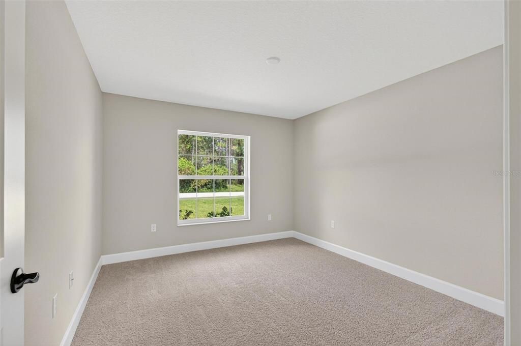 合同活跃: $419,900 (3 贝兹, 2 浴室, 2208 平方英尺)