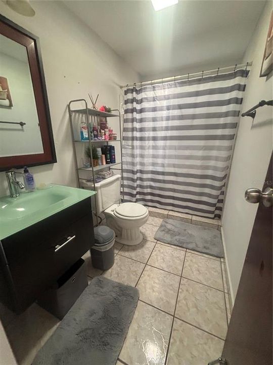 En Venta: $143,900 (3 camas, 2 baños, 932 Pies cuadrados)