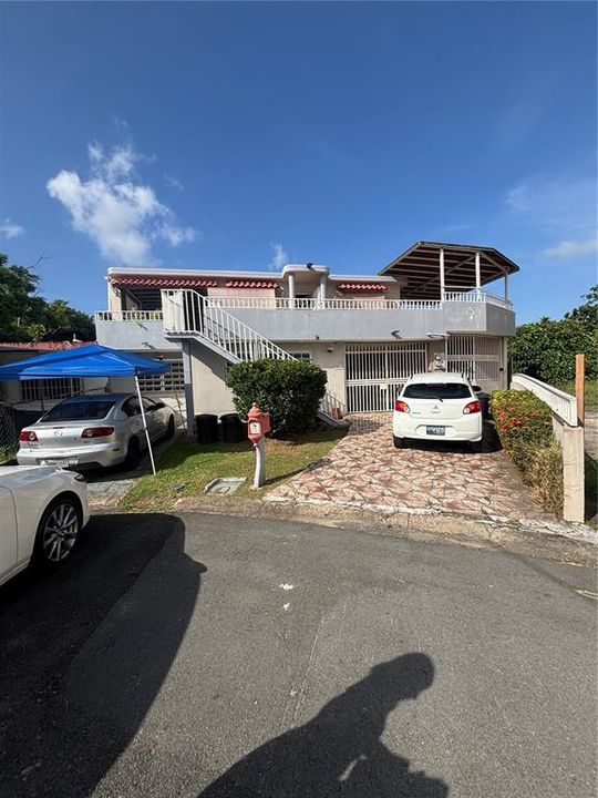 En Venta: $143,900 (3 camas, 2 baños, 932 Pies cuadrados)