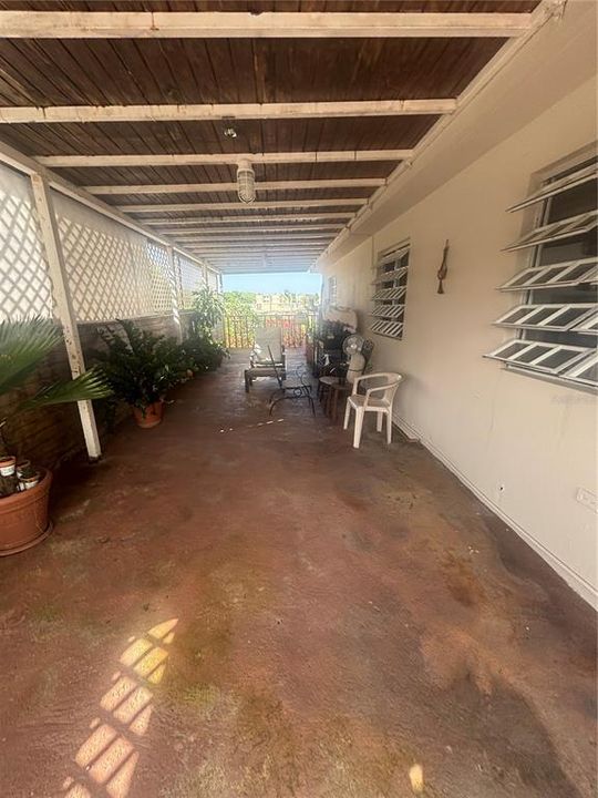 En Venta: $143,900 (3 camas, 2 baños, 932 Pies cuadrados)