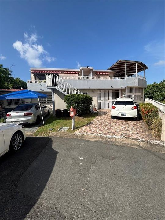 En Venta: $143,900 (3 camas, 2 baños, 932 Pies cuadrados)