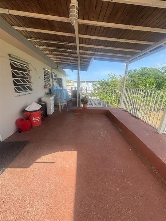 En Venta: $143,900 (3 camas, 2 baños, 932 Pies cuadrados)