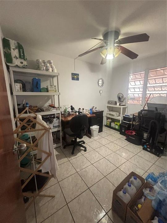 En Venta: $143,900 (3 camas, 2 baños, 932 Pies cuadrados)