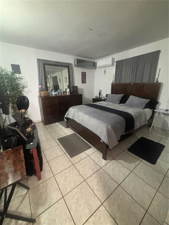 En Venta: $143,900 (3 camas, 2 baños, 932 Pies cuadrados)