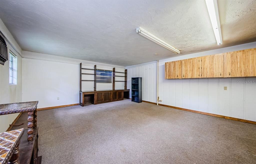 For Sale: $1,148,000 (5 beds, 2 baths, 4232 Square Feet)