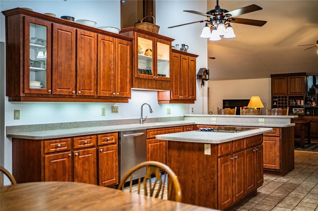 For Sale: $1,148,000 (5 beds, 2 baths, 4232 Square Feet)