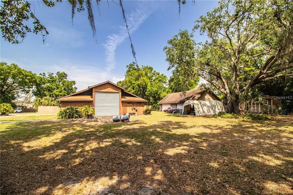 For Sale: $1,148,000 (5 beds, 2 baths, 4232 Square Feet)