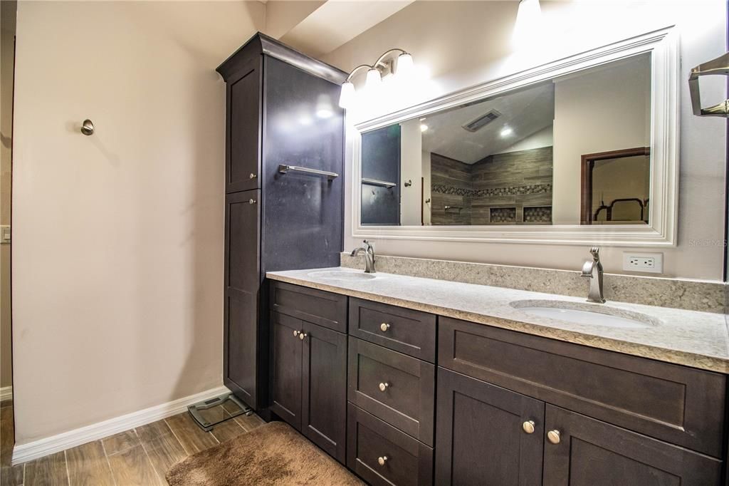 For Sale: $1,148,000 (5 beds, 2 baths, 4232 Square Feet)