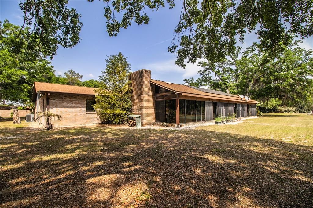 For Sale: $1,148,000 (5 beds, 2 baths, 4232 Square Feet)