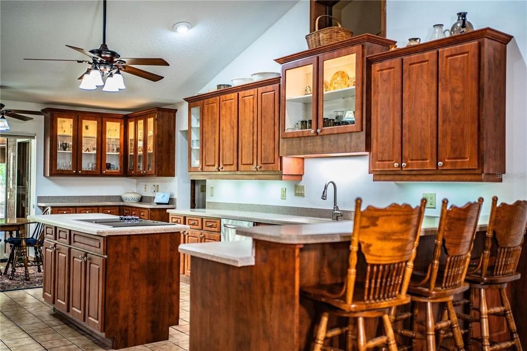 For Sale: $1,148,000 (5 beds, 2 baths, 4232 Square Feet)