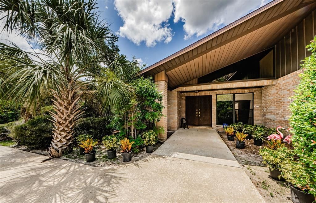 For Sale: $1,148,000 (5 beds, 2 baths, 4232 Square Feet)