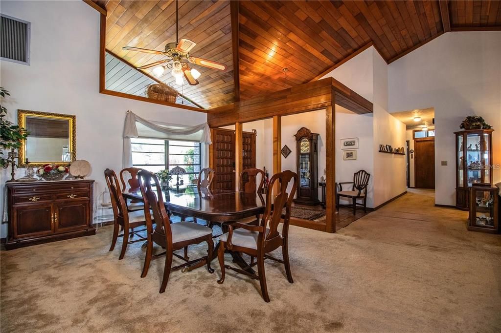 For Sale: $1,148,000 (5 beds, 2 baths, 4232 Square Feet)