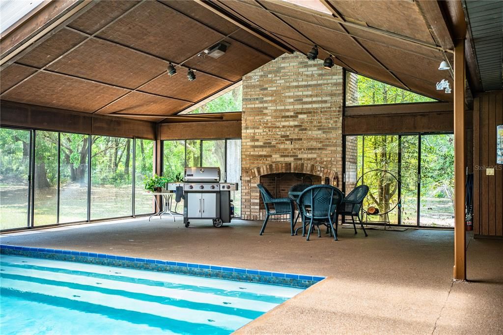 For Sale: $1,148,000 (5 beds, 2 baths, 4232 Square Feet)