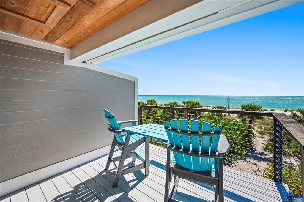 For Sale: $1,480,000 (2 beds, 2 baths, 1124 Square Feet)