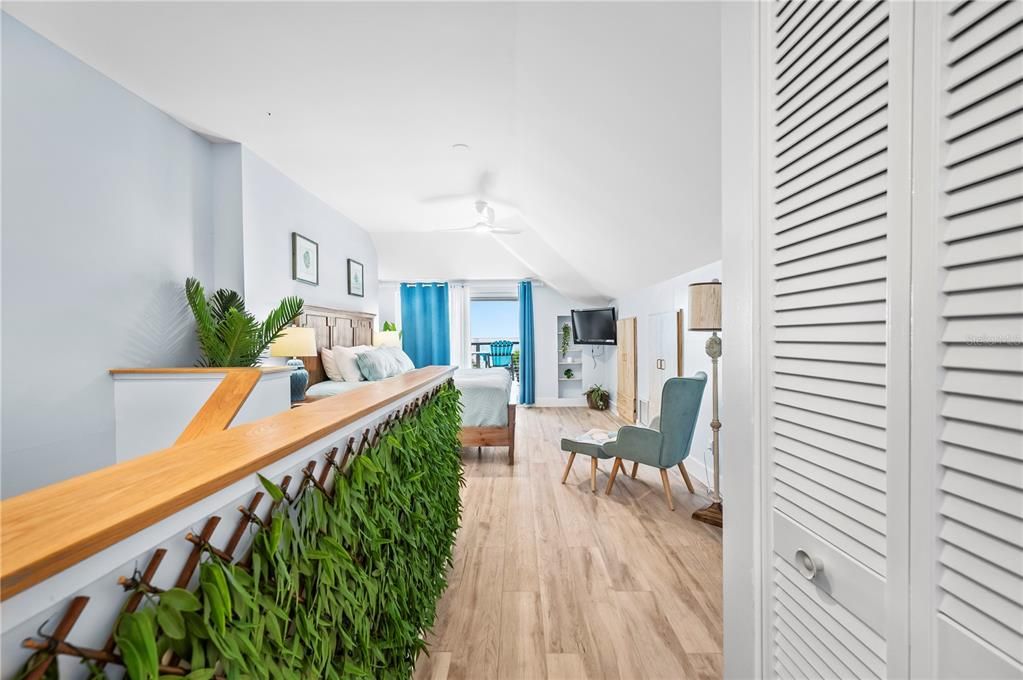 For Sale: $1,480,000 (2 beds, 2 baths, 1124 Square Feet)