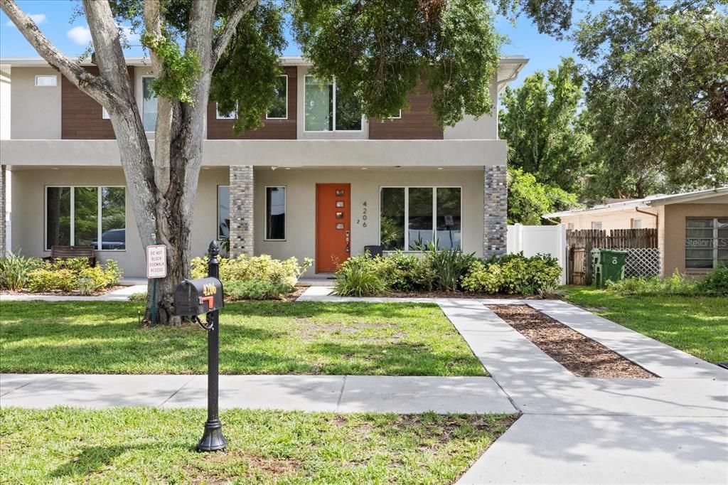 Недавно продано: $595,000 (3 спален, 2 ванн, 1620 Квадратных фут)