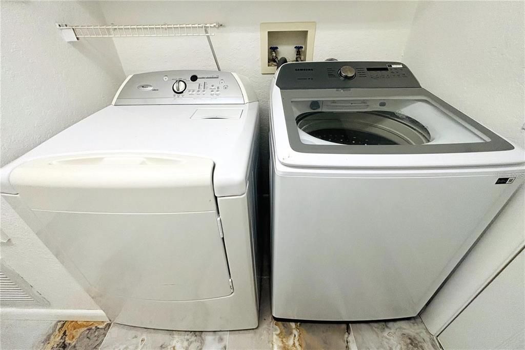 На продажу: $500,000 (3 спален, 2 ванн, 2066 Квадратных фут)