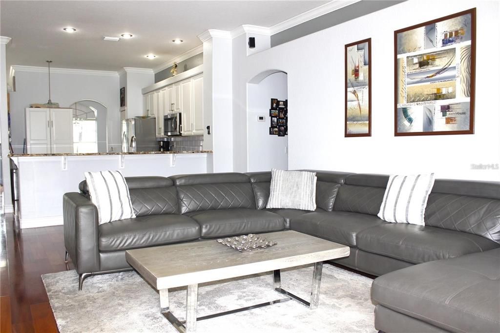 На продажу: $500,000 (3 спален, 2 ванн, 2066 Квадратных фут)