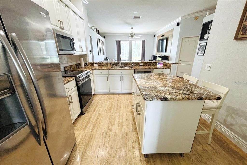 На продажу: $500,000 (3 спален, 2 ванн, 2066 Квадратных фут)