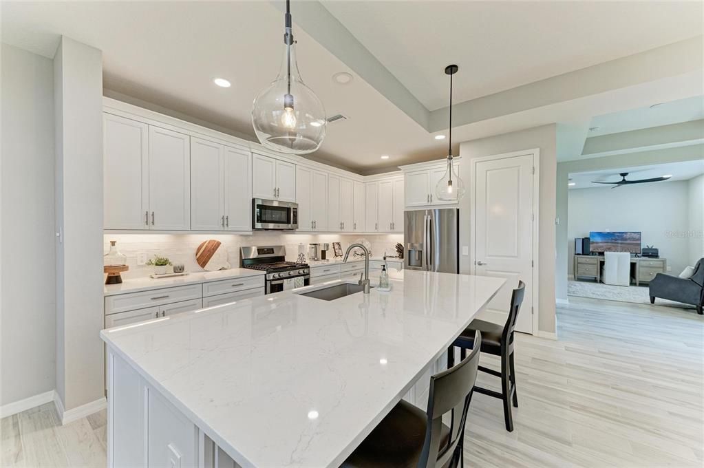 Active With Contract: $949,999 (3 beds, 2 baths, 2157 Square Feet)