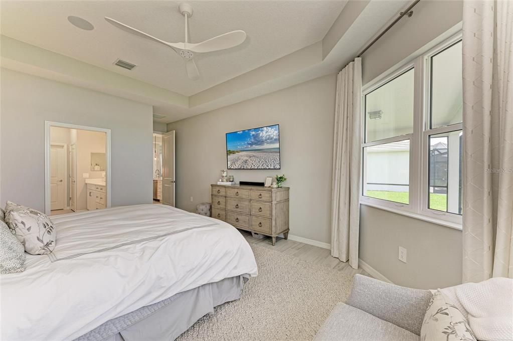 Active With Contract: $949,999 (3 beds, 2 baths, 2157 Square Feet)