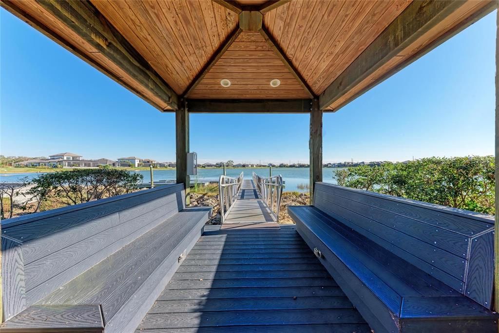 Active With Contract: $949,999 (3 beds, 2 baths, 2157 Square Feet)