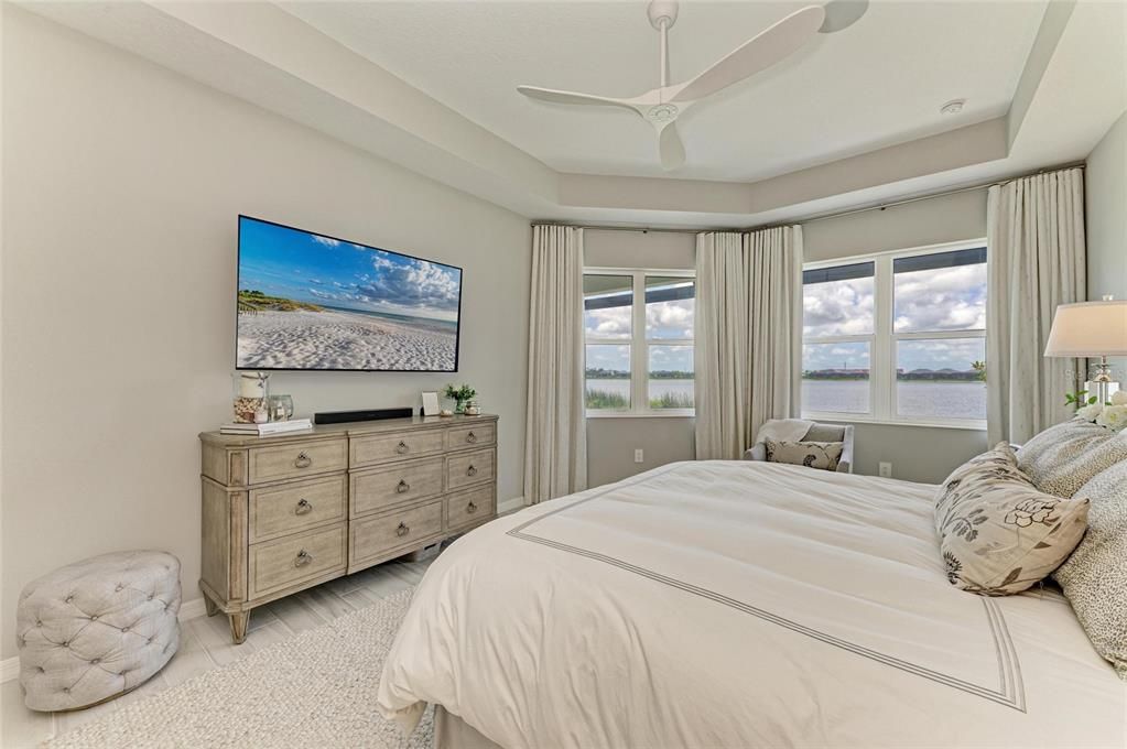 Active With Contract: $949,999 (3 beds, 2 baths, 2157 Square Feet)