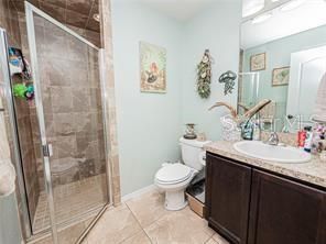 For Sale: $328,000 (5 beds, 3 baths, 1590 Square Feet)