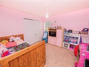 For Sale: $328,000 (5 beds, 3 baths, 1590 Square Feet)