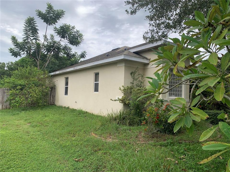 Active With Contract: $379,000 (4 beds, 3 baths, 2888 Square Feet)