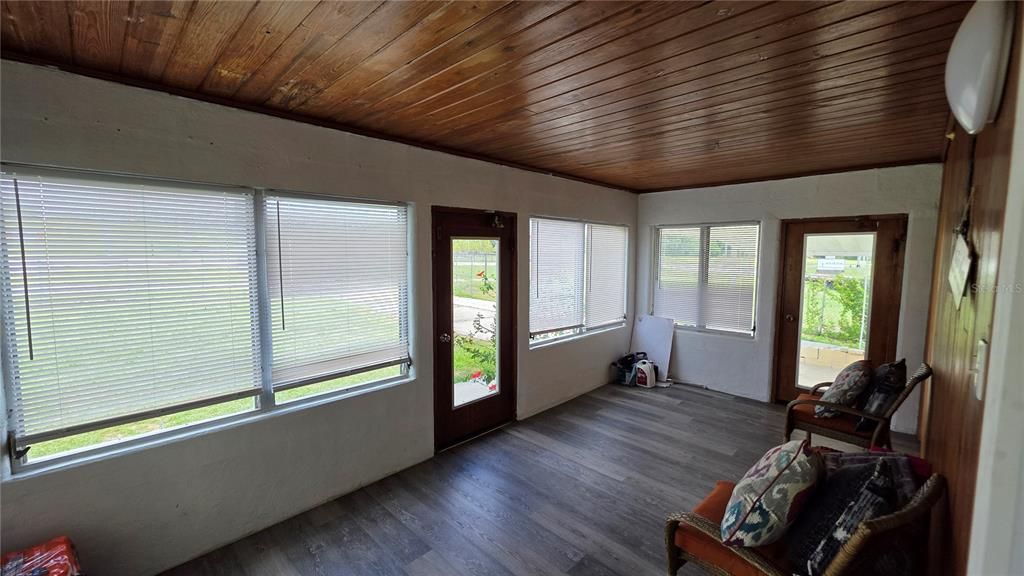 待售: $870,777 (4 贝兹, 1 浴室, 1740 平方英尺)