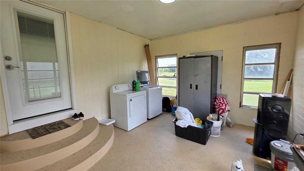 待售: $870,777 (4 贝兹, 1 浴室, 1740 平方英尺)