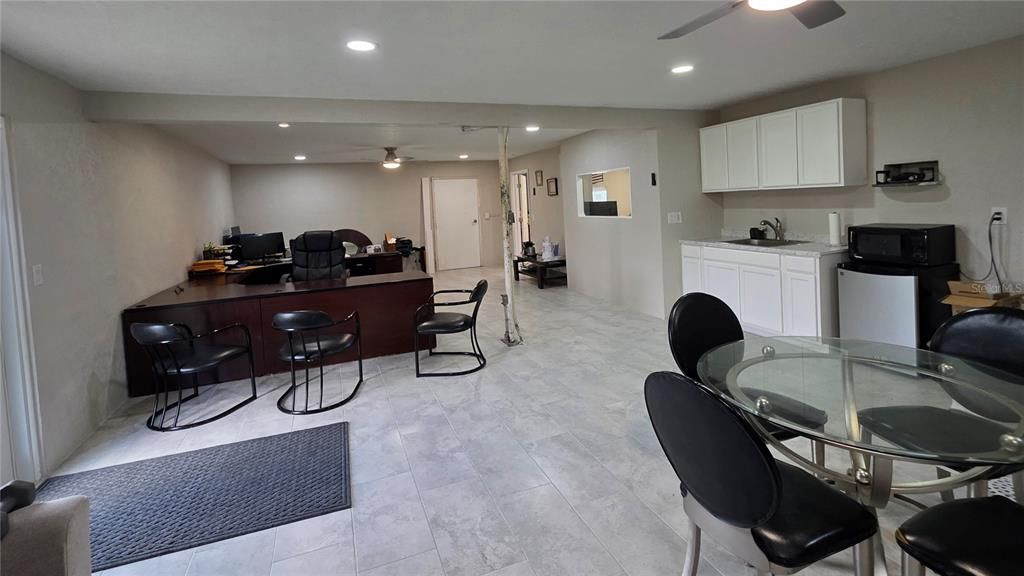 待售: $870,777 (4 贝兹, 1 浴室, 1740 平方英尺)