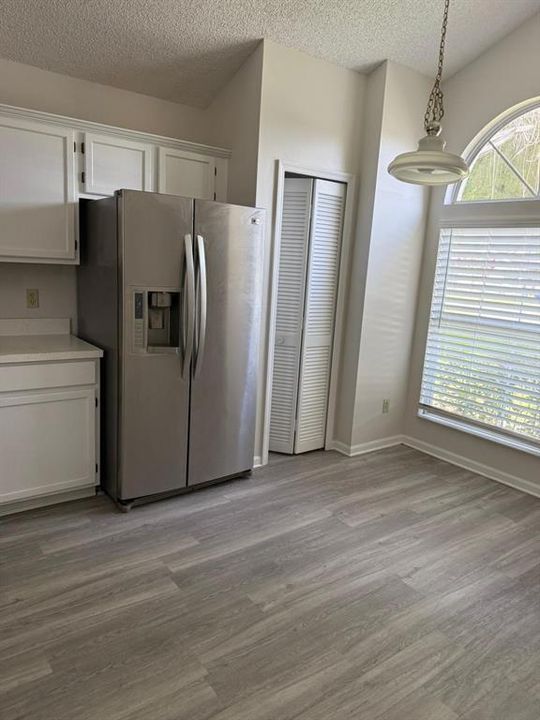 Active With Contract: $3,000 (3 beds, 2 baths, 1803 Square Feet)