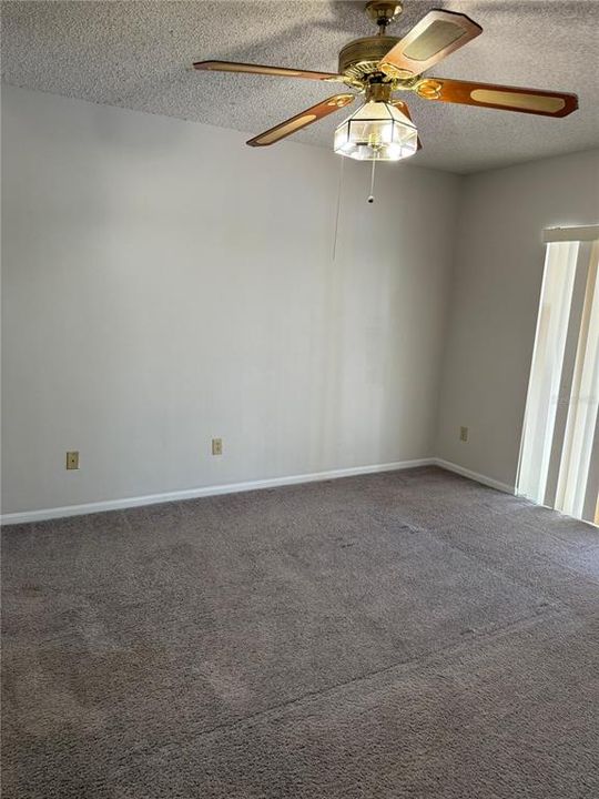 Active With Contract: $3,000 (3 beds, 2 baths, 1803 Square Feet)