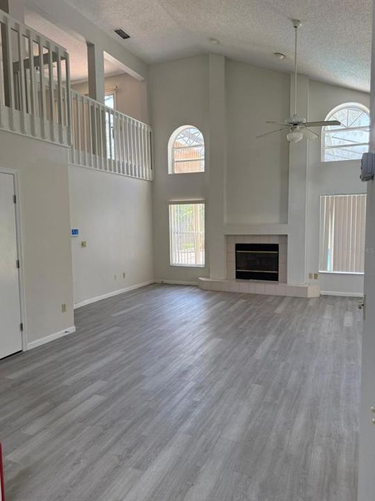 Active With Contract: $3,000 (3 beds, 2 baths, 1803 Square Feet)