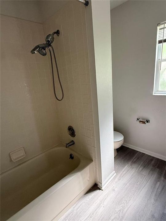 Active With Contract: $3,000 (3 beds, 2 baths, 1803 Square Feet)