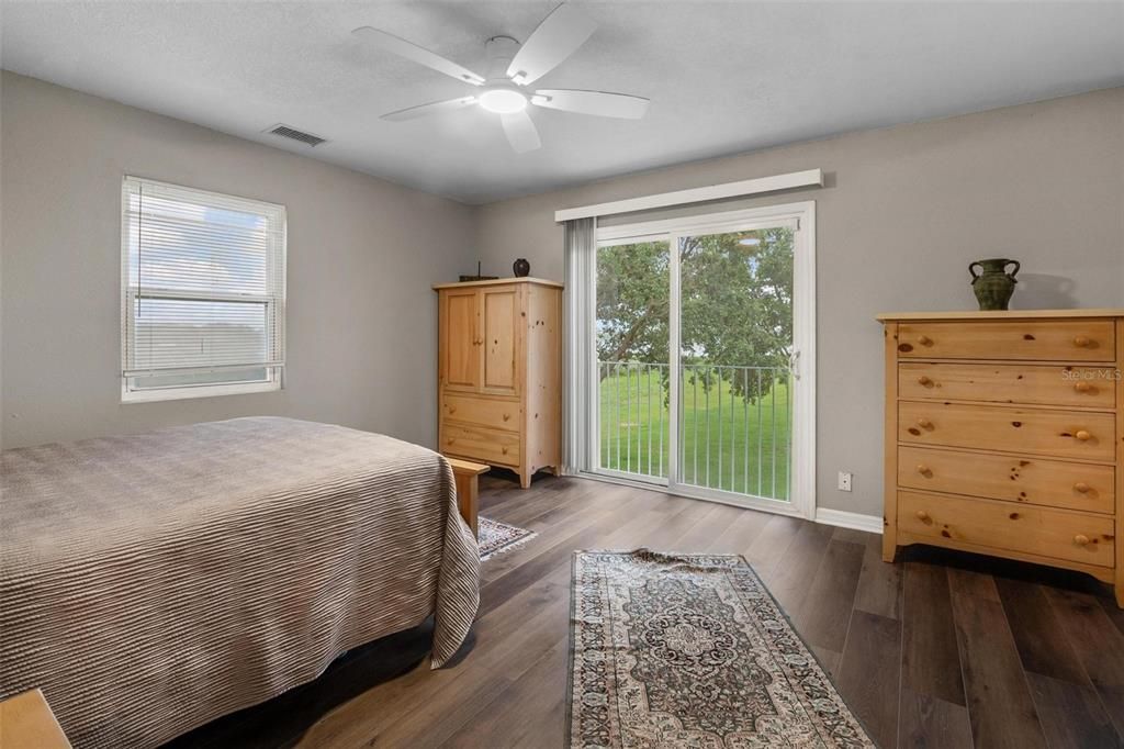 На продажу: $695,000 (3 спален, 2 ванн, 2108 Квадратных фут)