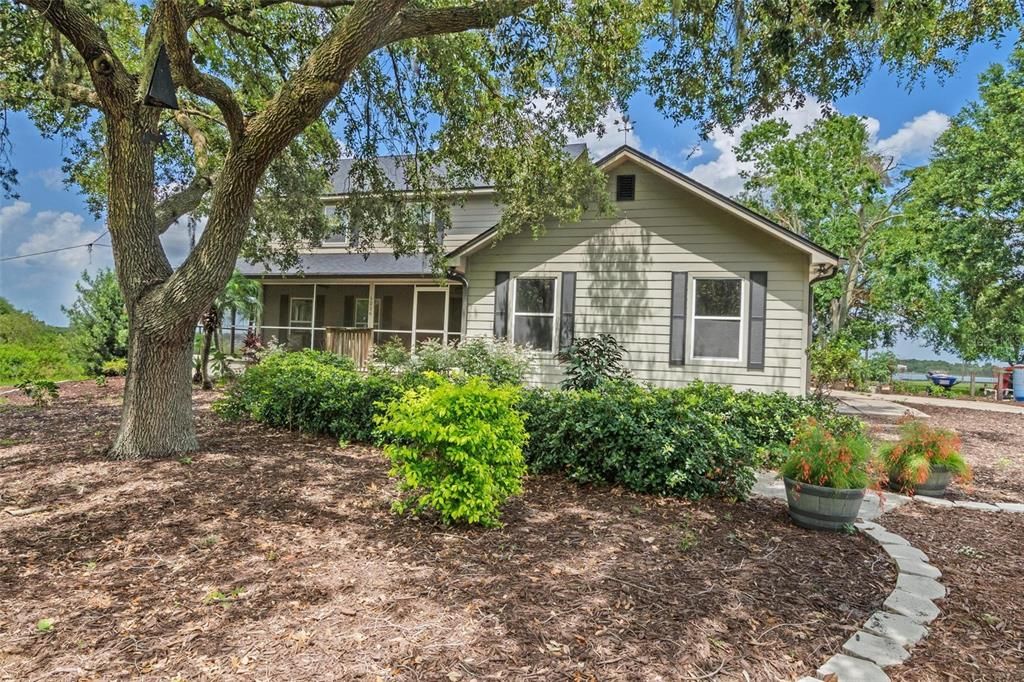 На продажу: $695,000 (3 спален, 2 ванн, 2108 Квадратных фут)