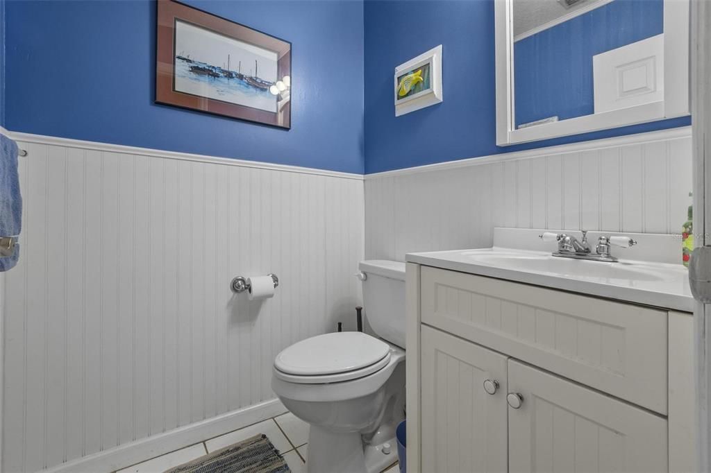 На продажу: $695,000 (3 спален, 2 ванн, 2108 Квадратных фут)