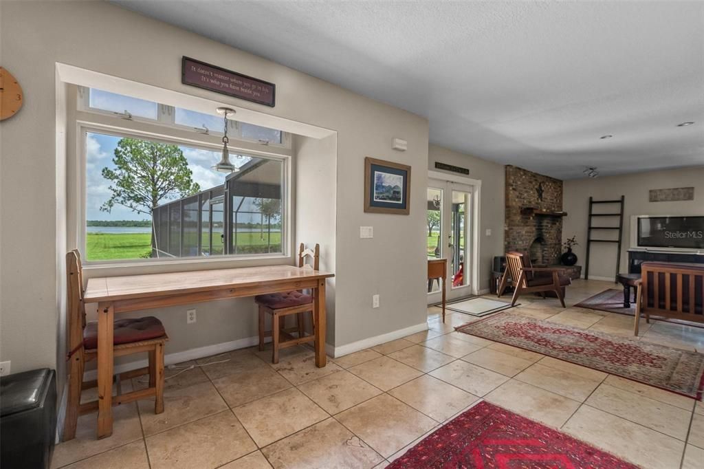 На продажу: $695,000 (3 спален, 2 ванн, 2108 Квадратных фут)