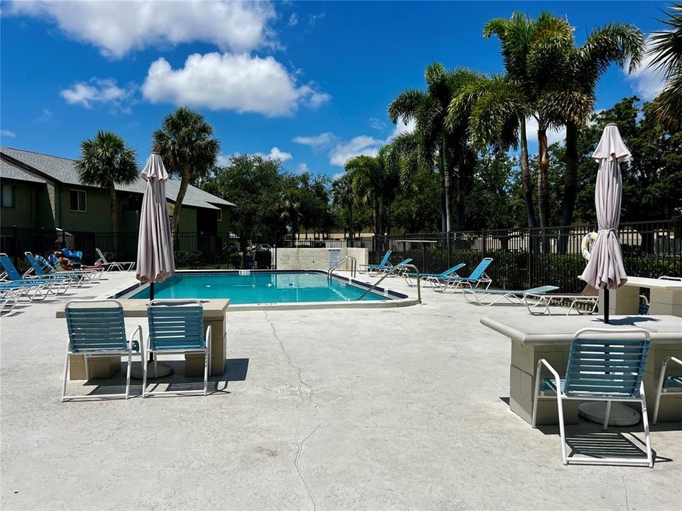 合同活跃: $110,000 (1 贝兹, 1 浴室, 590 平方英尺)