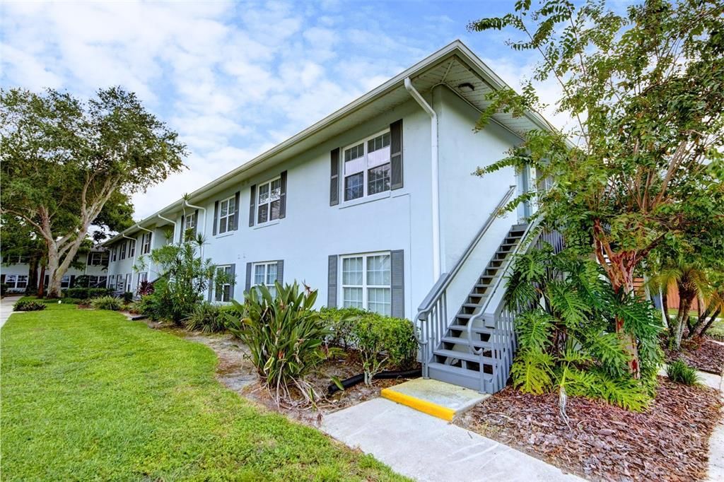 最近售出: $148,000 (1 贝兹, 1 浴室, 636 平方英尺)