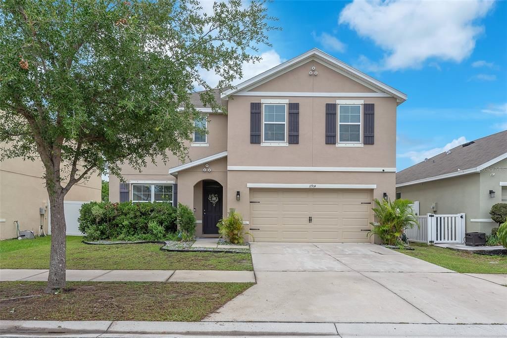 Недавно продано: $349,999 (4 спален, 2 ванн, 2437 Квадратных фут)